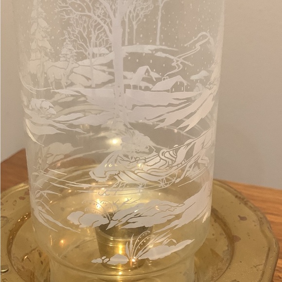 Christmas Decoration Hurricane Glass & Candle Holder - Picture 2 of 4